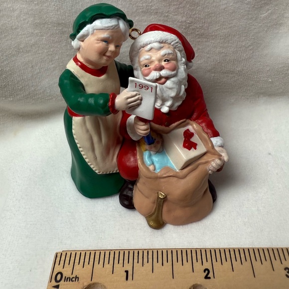 Mr. and Mrs. Claus Hallmark Ornament - Picture 2 of 8